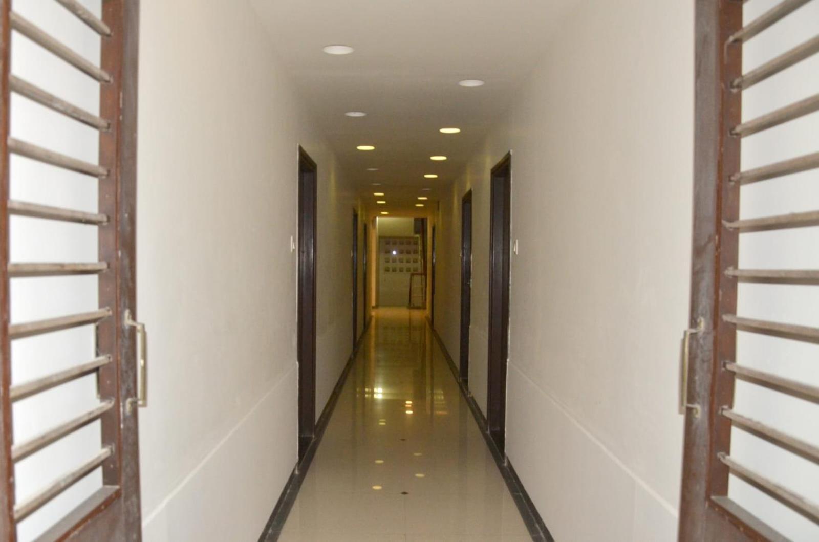 Hotel Sahyog Padra  Bagian luar foto